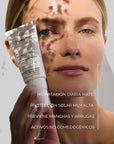Beneficios del protector solar SPF 50 Cream de Farma Dorsch: hidratación diaria mate, protección solar muy alta frente a rayos UVA y UVB, prevención de manchas y arrugas, con activos no comedogénicos.