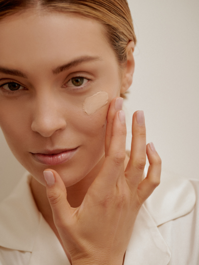 CC CREAM. Hidratante Facial con COLOR, SPF 50 y VITAMINA C