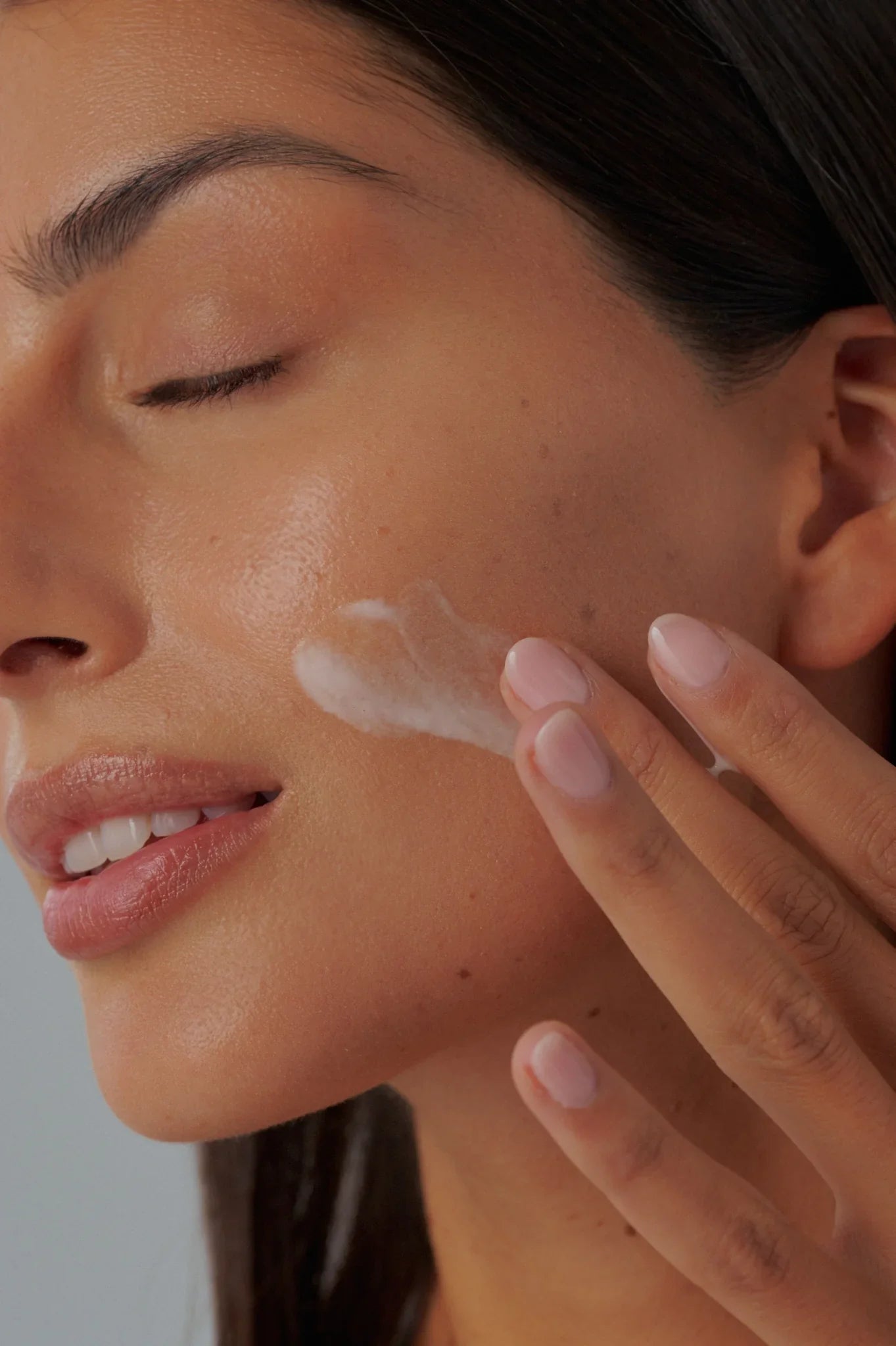 PURE SILK: crema ligera y eficaz para el verano