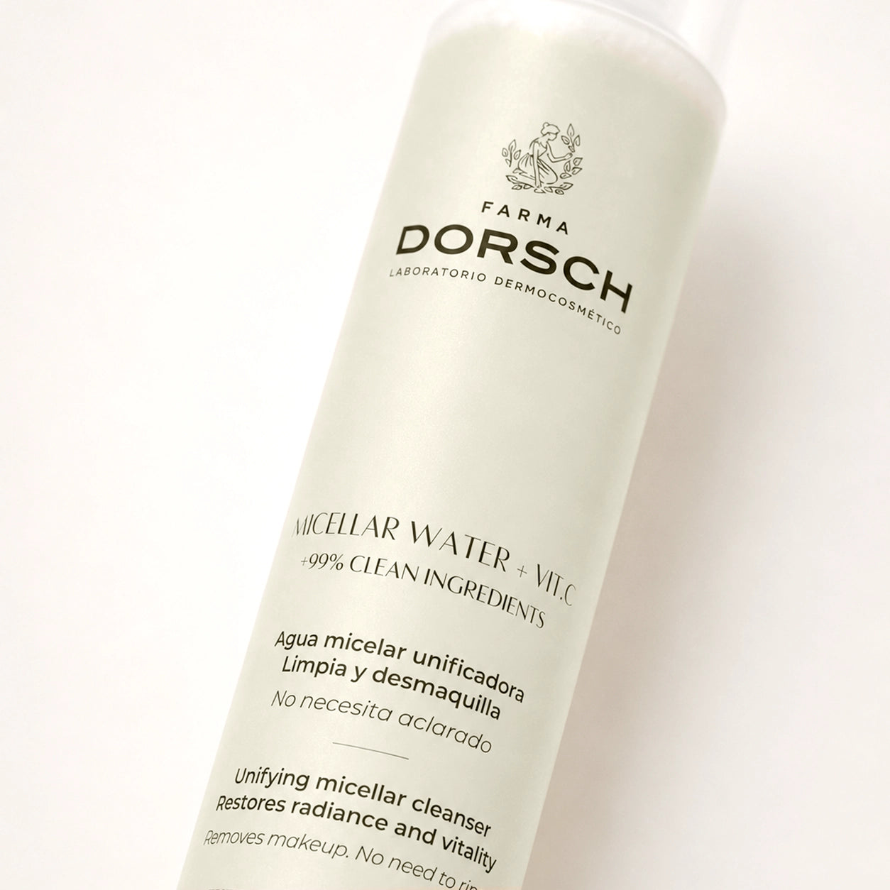 Envase de MICELLAR WATER de FARMA DORSCH, limpiador facial sin aclarado para piel sensible o apagada.