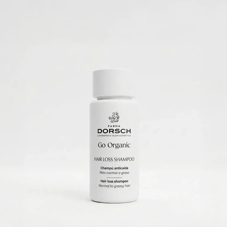 Producto Hair oss Shampoo de pelo normal a graso en tamaño mini talla/ formato viaje de FARMA DORSCH sobre un fondo blanco