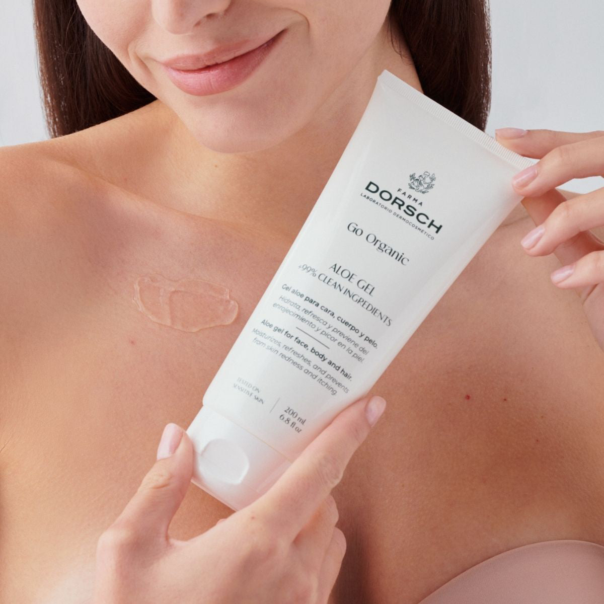 ALOE GEL de FARMA DORSCH, gel calmante con aloe vera para hidratar y refrescar la piel.