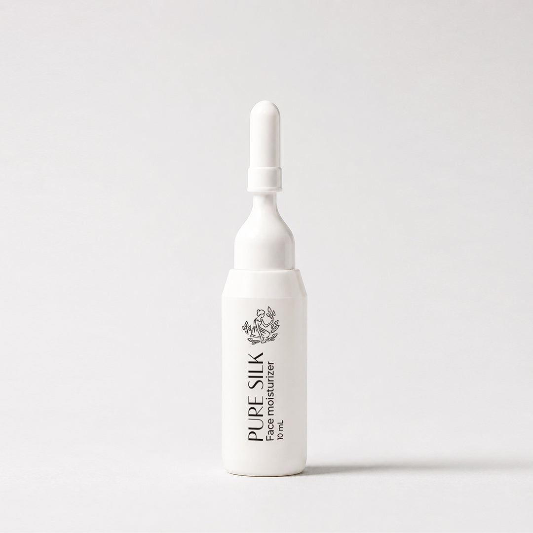 PURE SILK de FARMA DORSCH, tratamiento crema sérum con retinol, AHA y omegas para hidratar e iluminar la piel.