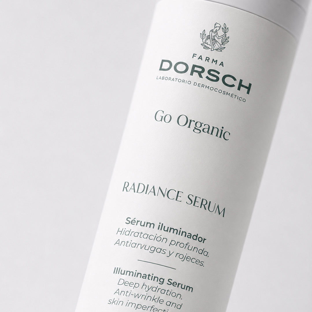 Envase de RADIANCE SERUM de FARMA DORSCH, tratamiento facial para piel apagada, deshidratada o con falta de luz.