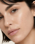 Resultado en piel de la CC CREAM de FARMA DORSCH en la piel, crema hidratante con color, vitamina c y protección solar SPF50