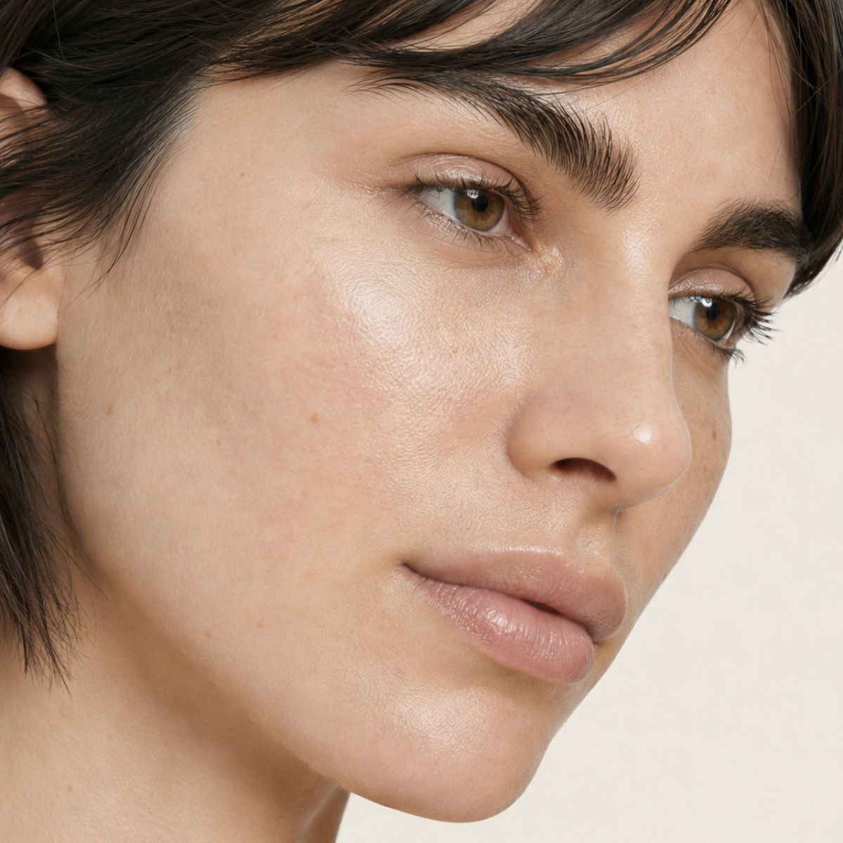 Piel más hidratada, nutrida y confortable tras usar SKIN REPAIR de FARMA DORSCH en la rutina facial diaria.