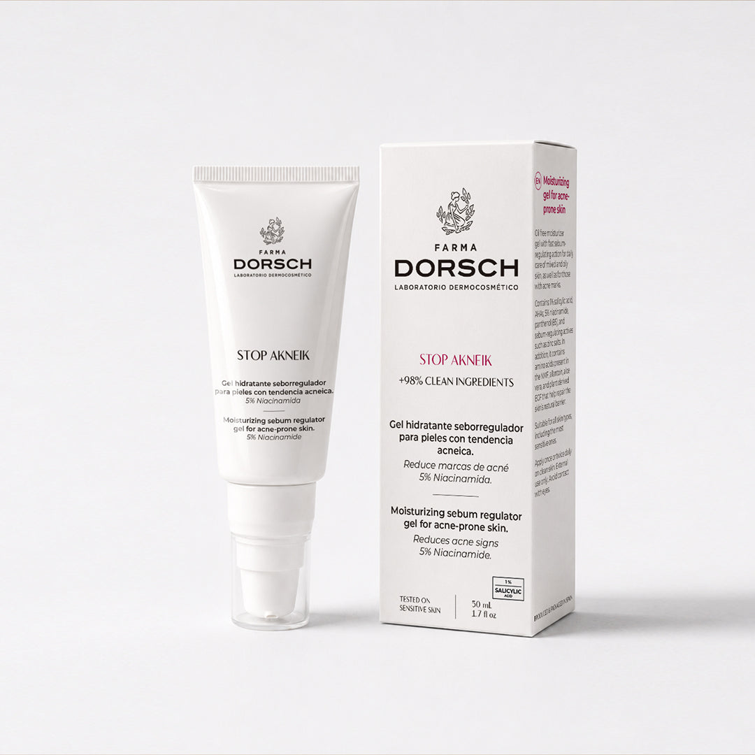 Envase de STOP AKNEIK de FARMA DORSCH, tratamiento facial para granos, imperfecciones y exceso de sebo.