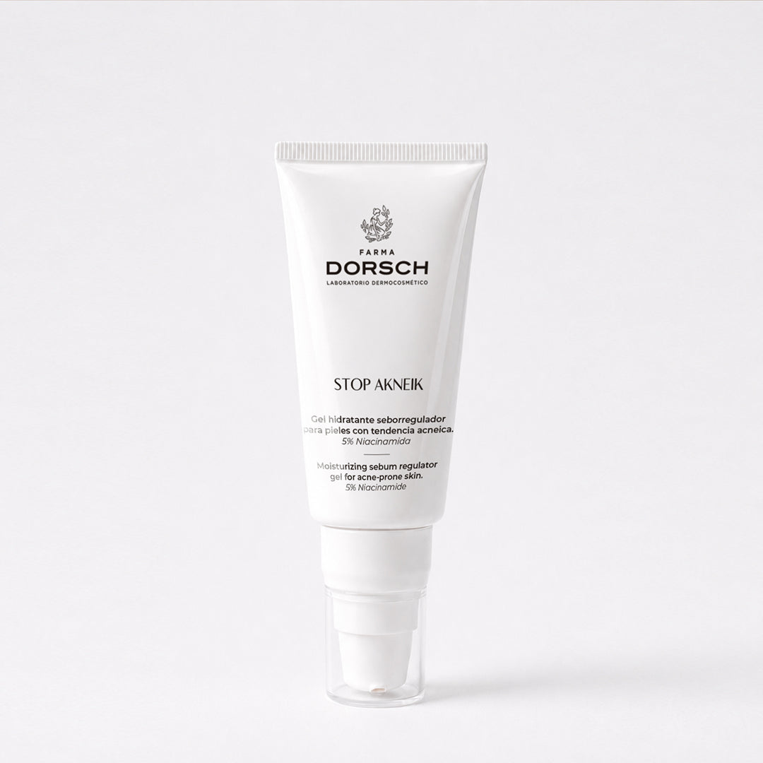 STOP AKNEIK de FARMA DORSCH, tratamiento facial antiimperfecciones para cuidar la piel grasa y con tendencia acneica.