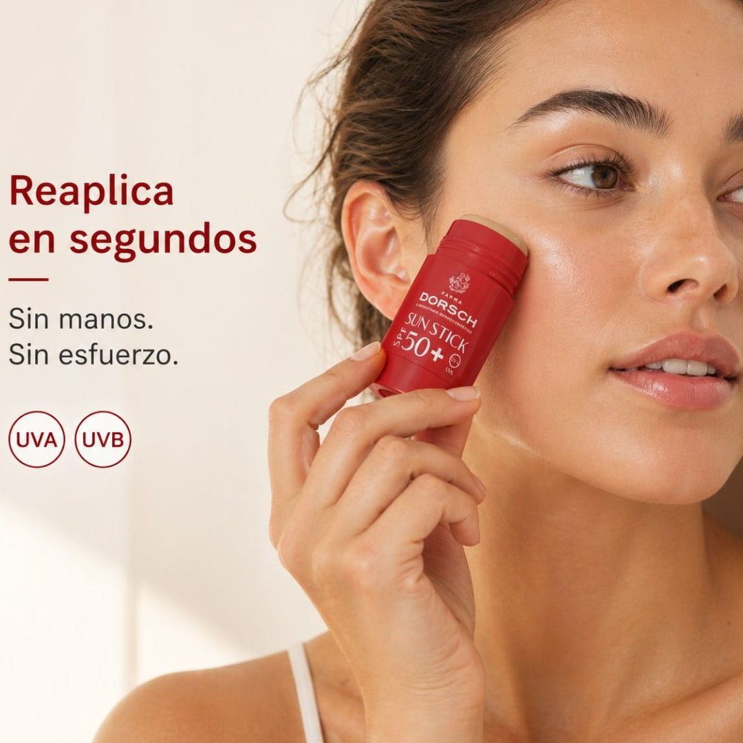 Mujer aplicando SUN STICK SPF50+ de FARMA DORSCH en el rostro para reforzar la protección solar diaria.