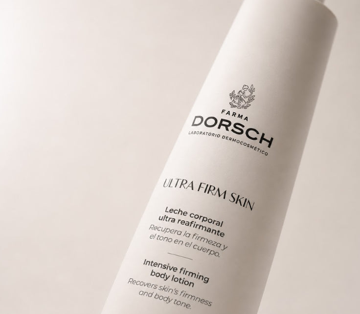 Envase de ULTRA FIRM SKIN de FARMA DORSCH, tratamiento corporal para piel con falta de firmeza o flacidez.